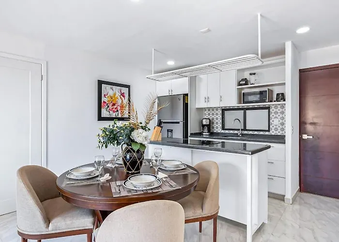 Morgan Residences 508 @ Boutique With Pool, Gym &