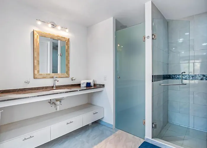 Morgan Residences 508 @ Boutique With Pool, Gym & Ferienhaus