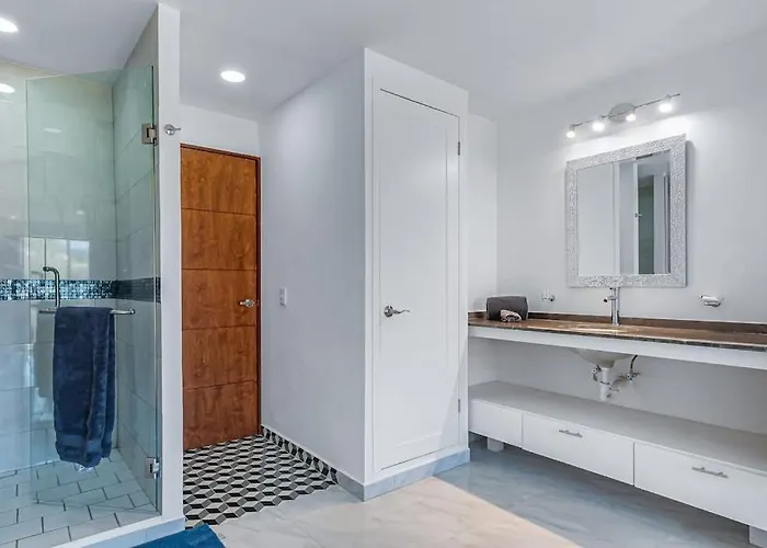 Ferienhaus Morgan Residences 508 @ Boutique With Pool, Gym & *