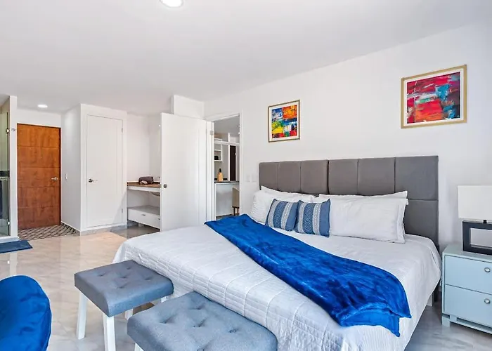 Morgan Residences 508 @ Boutique With Pool, Gym & Ferienhaus