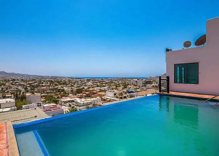 Morgan Residences 508 @ Boutique With Pool, Gym & Ferienhaus *