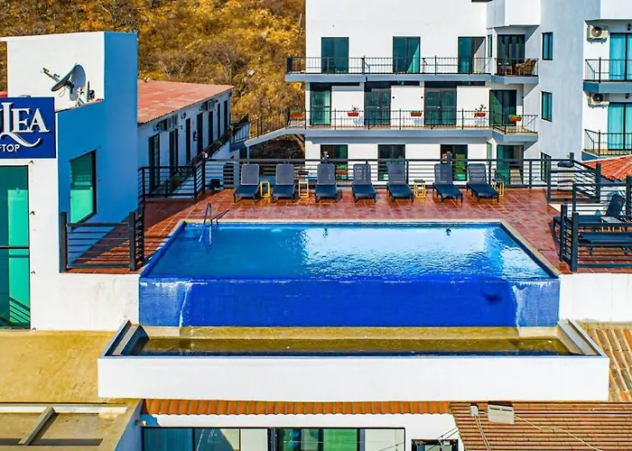 Morgan Residences 508 @ Boutique With Pool, Gym & Ferienhaus *